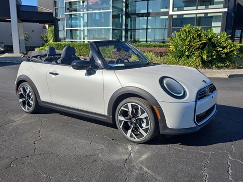 New 2026 MINI Cooper S image 2