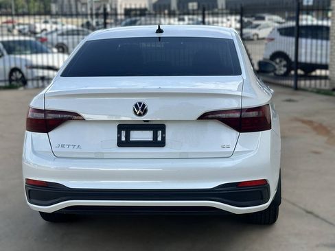 Used 2023 Volkswagen Jetta SE FWD image 17