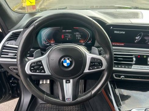 Used 2020 BMW X7 M50i w/ Dynamic Handling Package image 25