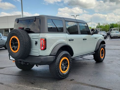 Certified 2023 Ford Bronco Big Bend w/ Sasquatch Package AWD/4WD image 4