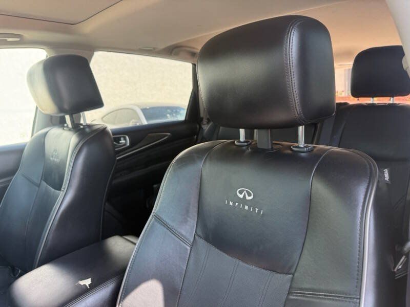Used 2013 INFINITI JX35 AWD w/ Premium Pkg image 10