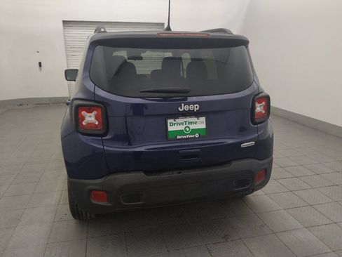 Used 2020 Jeep Renegade Latitude w/ Safety & Security Group II FWD image 6