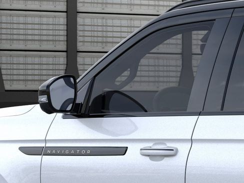 New 2026 Lincoln Navigator Black Label w/ Black Label Special Edition AWD/4WD image 20