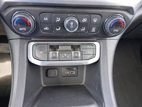 Used 2023 GMC Acadia SLT AWD/4WD image 25