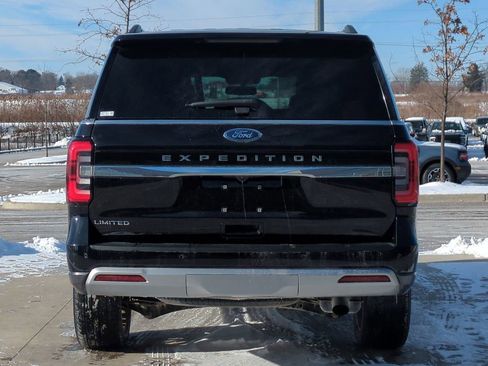 Used 2023 Ford Expedition Limited image 5