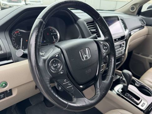 Used 2018 Honda Ridgeline RTL-E image 24