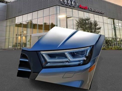 Used 2020 Audi Q5 e Prestige w/ Prestige Package image 6