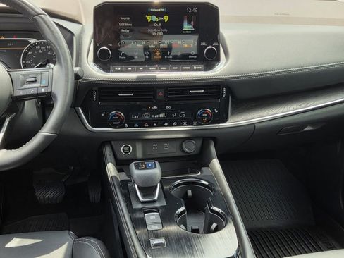 Used 2021 Nissan Rogue SL w/ Premium Package FWD image 11