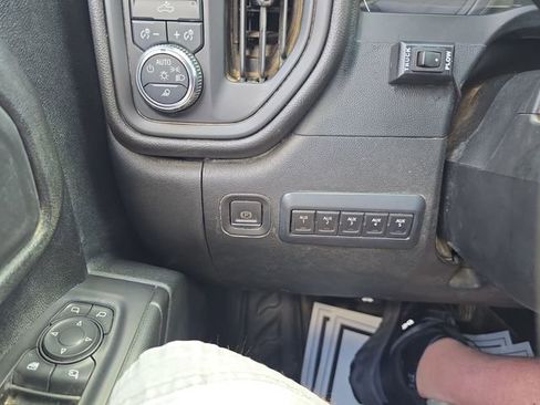 Used 2022 GMC Sierra 3500 Pro w/ Convenience Package AWD/4WD image 12