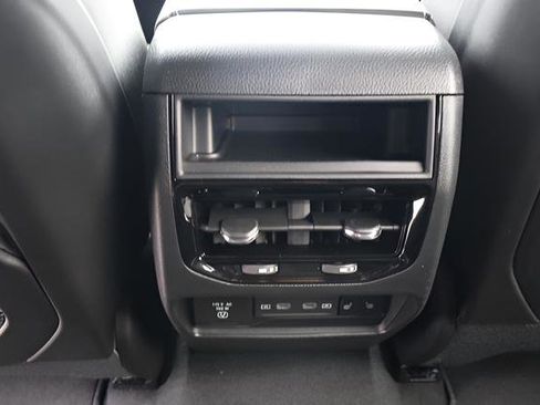 New 2026 Jeep Grand Cherokee Limited AWD/4WD image 14