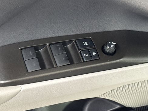 Used 2021 Toyota Camry SE FWD image 27