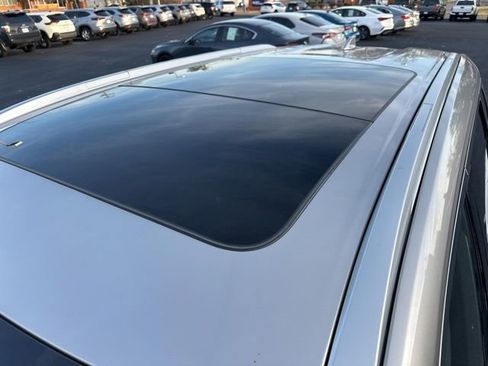 Used 2023 Nissan Rogue Platinum w/ Platinum Premium Package image 11