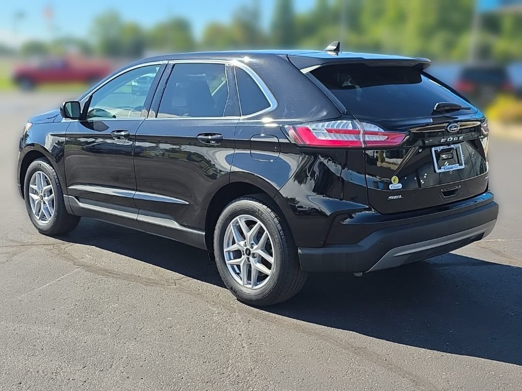 Used 2024 Ford Edge SEL AWD/4WD image 10