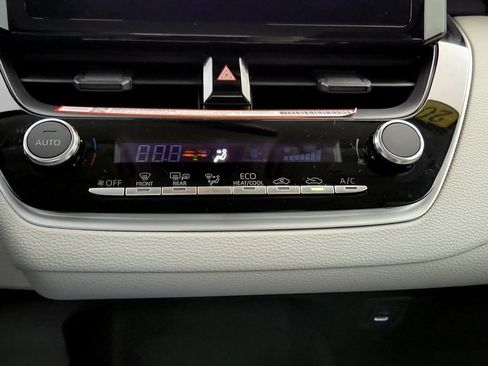 Certified 2025 Toyota Corolla LE w/ Convenience Package FWD image 30