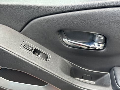 Used 2025 Nissan Frontier SV w/ SV Convenience Package image 22