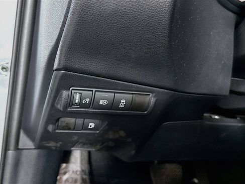 Used 2025 Toyota Corolla Cross AWD Hybrid image 11