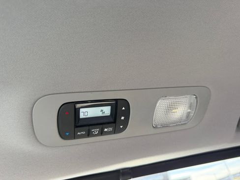 Used 2024 Honda Odyssey Touring image 32