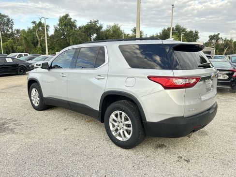 Used 2021 Chevrolet Traverse LT FWD image 6