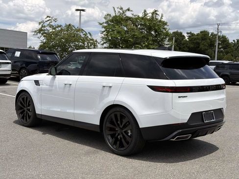 New 2026 Land Rover Range Rover Sport SE AWD/4WD image 3