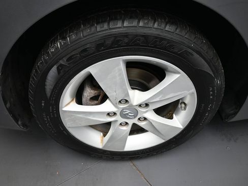 Used 2012 Hyundai Elantra GLS w/ Preferred Pkg 3 FWD image 12