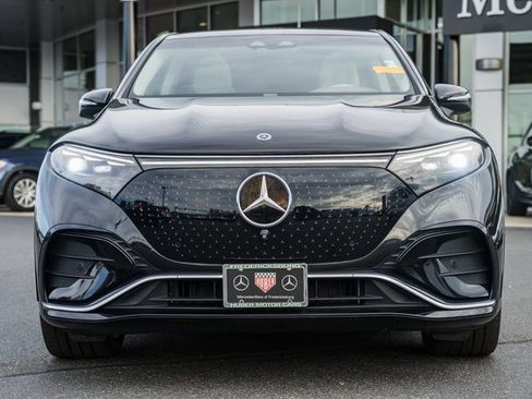 Used 2023 Mercedes-Benz EQS 580 4MATIC SUV image 2