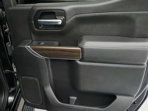 Used 2021 Chevrolet Silverado 1500 LT Trail Boss image 18