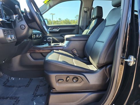 Used 2023 GMC Sierra 1500 SLT w/ SLT Premium Package image 17