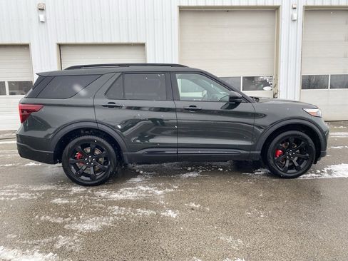 Used 2022 Ford Explorer ST w/ ST Street Pack image 2