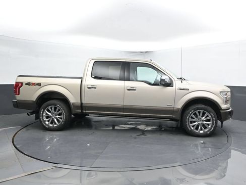 Used 2017 Ford F150 Lariat w/ Equipment Group 502A Luxury AWD/4WD image 4