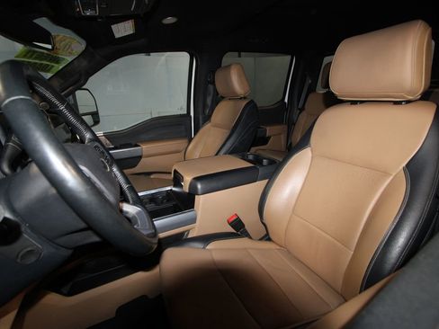 Used 2024 Ford F250 Lariat w/ Lariat Ultimate Package image 4