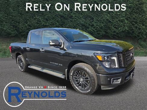 Used 2019 Nissan Titan SV w/ SV Convenience Package image 1