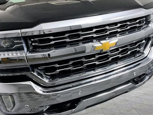 Used 2017 Chevrolet Silverado 1500 LTZ w/ Sport Package AWD/4WD image 31