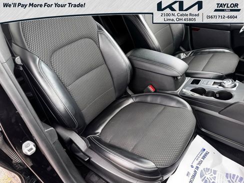 Used 2024 Ford Escape SE image 13