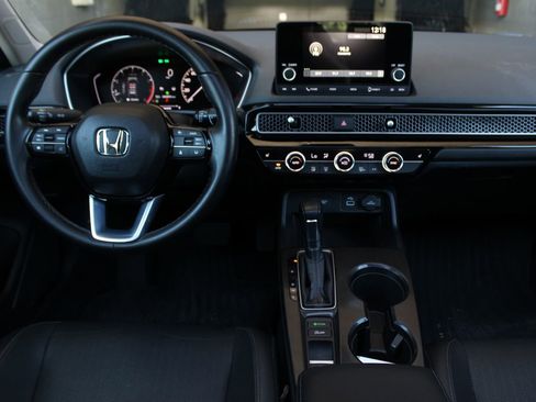 Used 2024 Honda Civic EX-L image 15