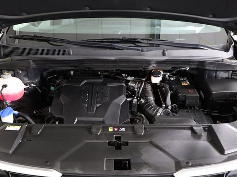 Used 2023 Kia Carnival EX FWD image 21
