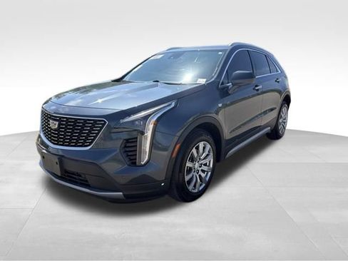 Used 2020 Cadillac XT4 Premium Luxury FWD image 2