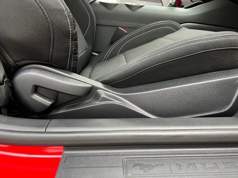 Used 2025 Ford Mustang Coupe RWD image 20
