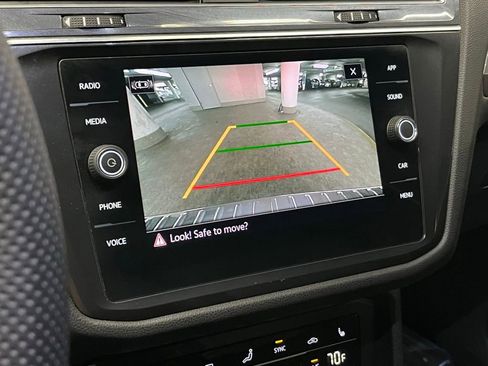 Used 2022 Volkswagen Tiguan SE R-Line AWD/4WD image 29