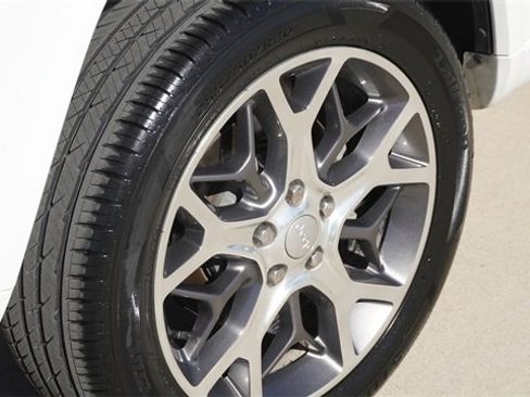 Used 2021 Jeep Grand Cherokee Overland image 11