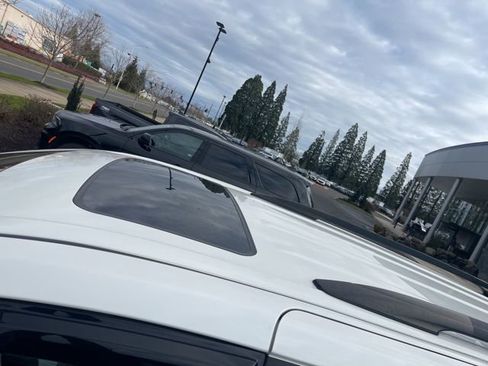 Used 2020 Toyota Sienna XLE Premium image 5