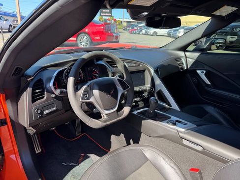 Used 2019 Chevrolet Corvette Stingray Coupe RWD image 40