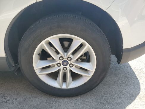 Used 2016 Ford Edge SEL w/ Equipment Group 201A FWD image 12