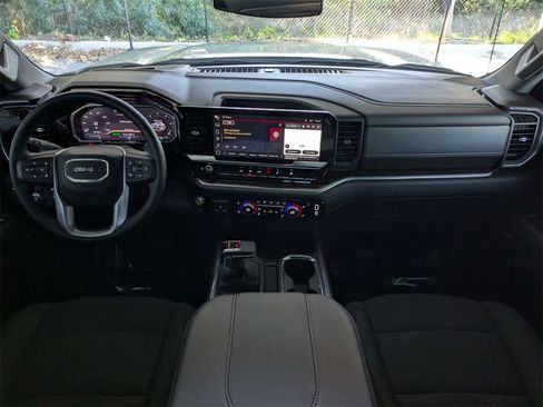 Used 2025 GMC Sierra 1500 Elevation w/ Preferred Package image 18