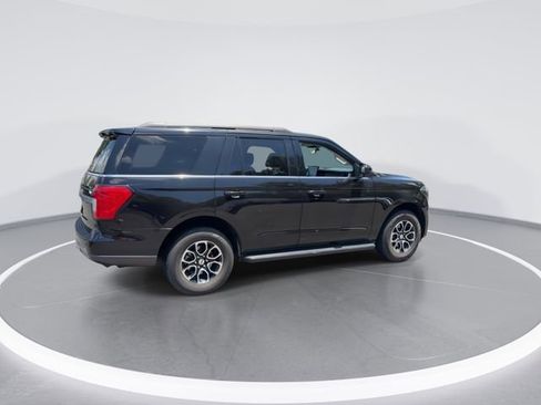 Used 2024 Ford Expedition XLT RWD image 8