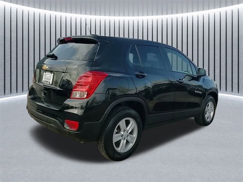 Used 2021 Chevrolet Trax LS w/ Tint and Cruise Package image 7