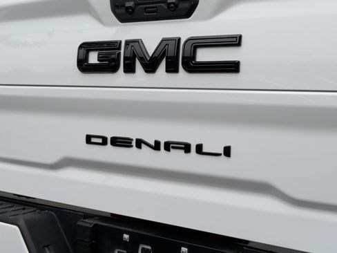 Used 2025 GMC Sierra 3500 Denali Ultimate AWD/4WD image 12