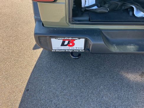 Used 2025 Jeep Wrangler Sport image 35