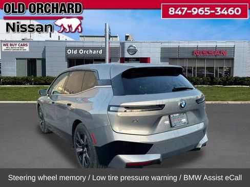 Used 2023 BMW iX xDrive50 w/ Ultimate Package 2 image 9