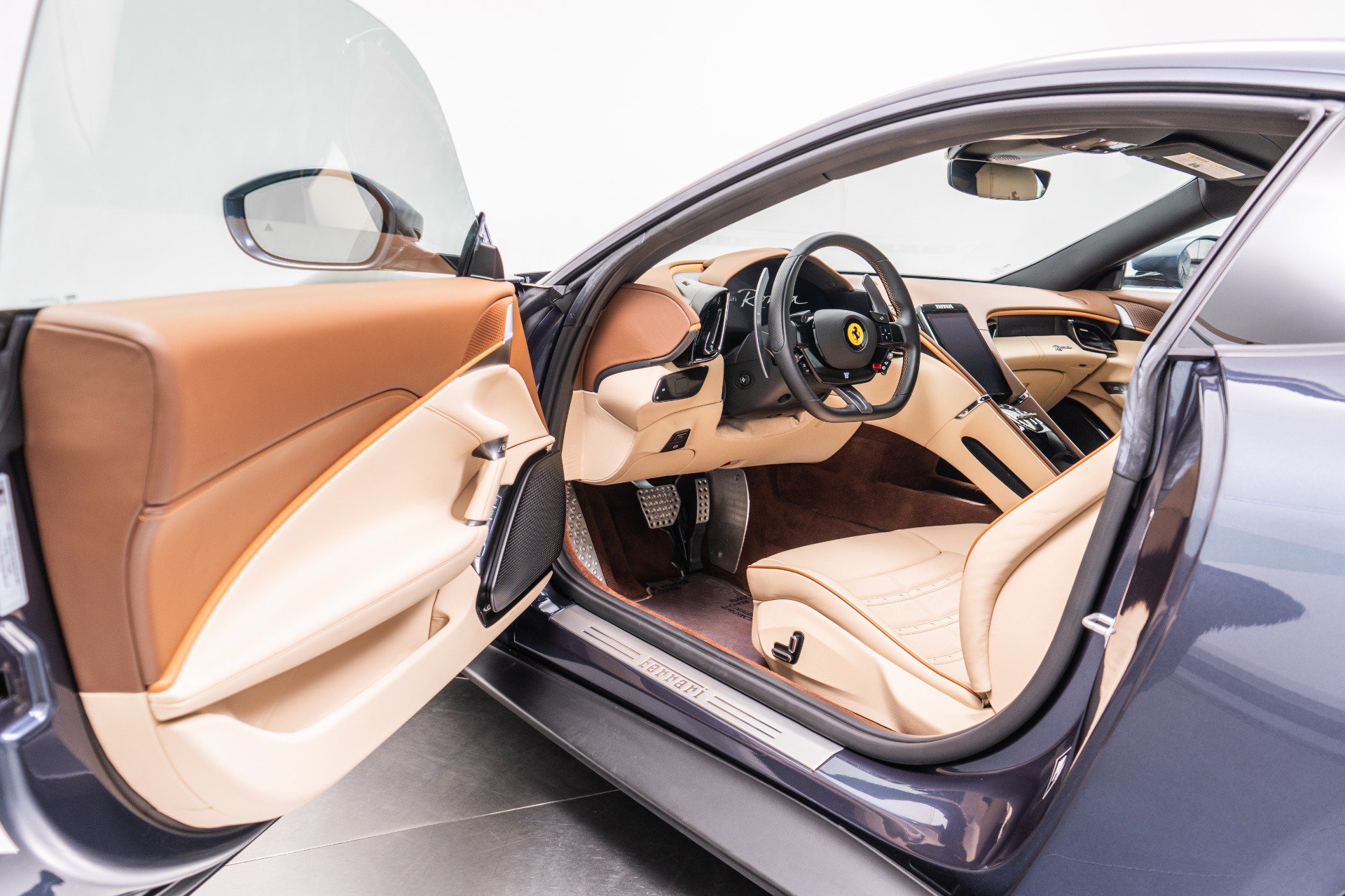 Used 2022 Ferrari Roma RWD image 24