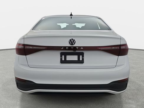 Certified 2025 Volkswagen Jetta Sport image 4